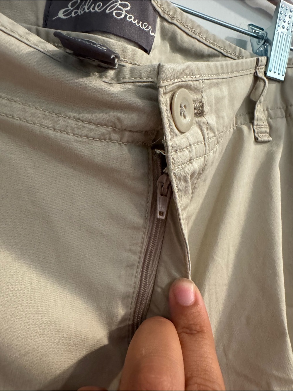 Eddie Bauer Tan Flat-Front Cotton Shorts Size 12 - Picture 4 of 6